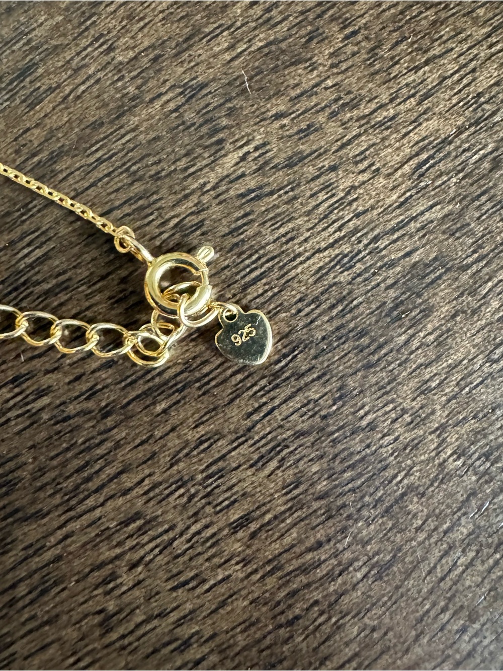Delicate Four-Leaf Clover Pendant Necklace - Gold - Picture 3 of 3